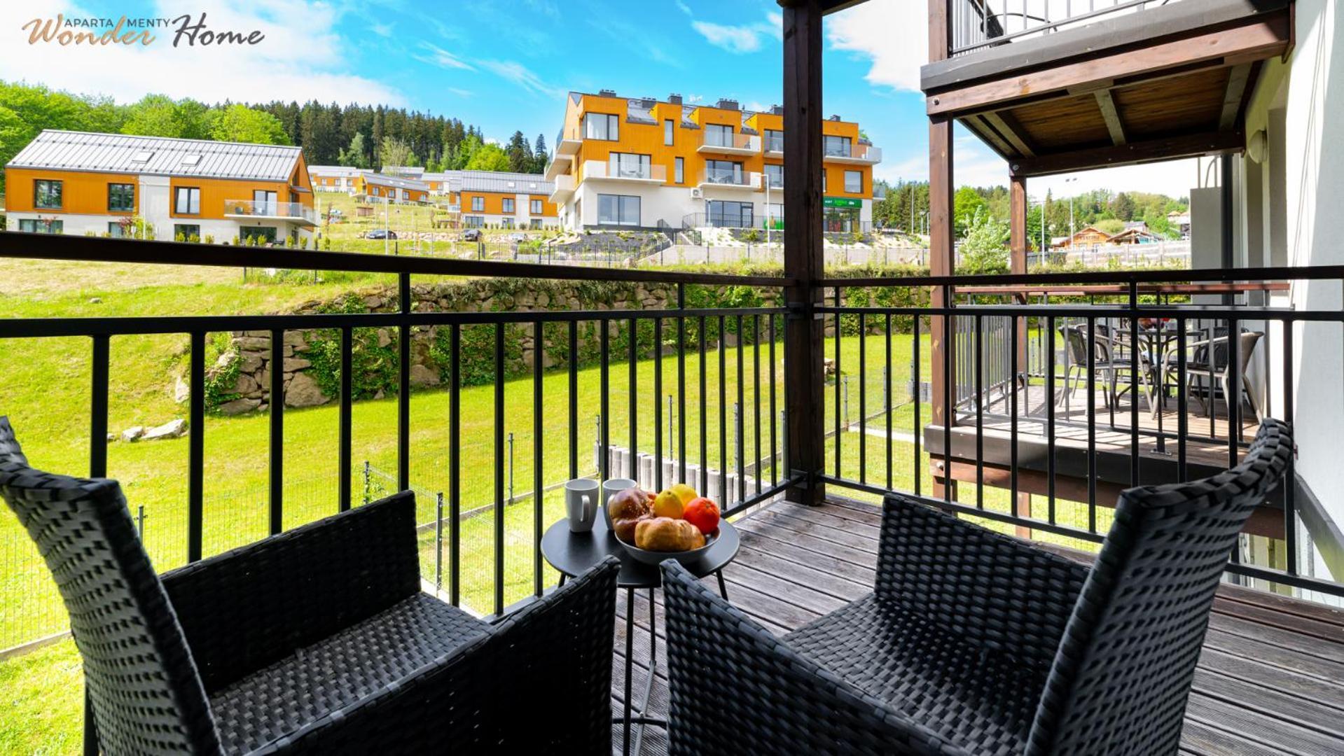 Wonder - Karpacz: Slope-side On Sudeten Trail Apartment